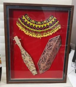 Hang Wall Frame Deco - SARAWAK - 21 X 16.5 X 2 Inc