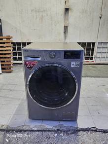 Inverter LG Hot Washer Washing Machine 10.5kilos