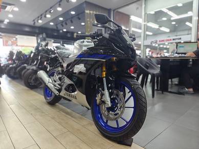 Yamaha R15