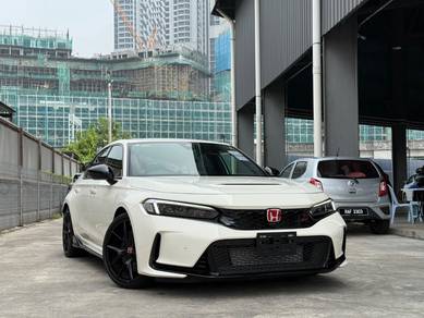 Honda Civic Type R TYPE R in Desa Petaling, KUL