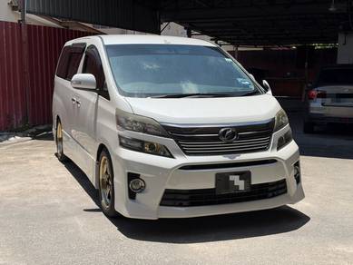 Toyota Vellfire Z GOLDEN EYES in Kajang, SGR
