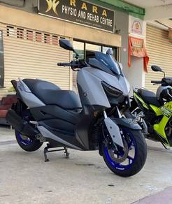 Yamaha XMAX