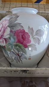 Noritake vase