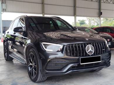Mercedes Benz GLC300 300 4MATIC AMG LINE in Cheras, SGR
