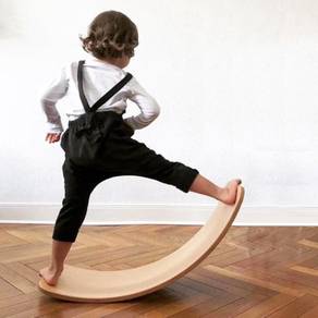Kid Balancing Board Curved Wooden Seesaw Integrati