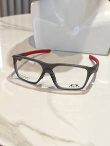 Oakley Eyewear: Traevon / OX8201-0256 56□13 142