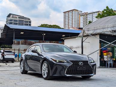 Lexus IS 300 F-SPORT in Old Klang Road, KUL