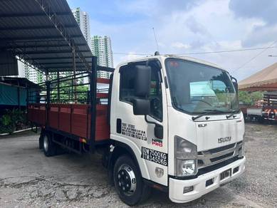 ISUZU NPR81UKH 3Ton 17Ft Wooden Kargo 2021 LOW MIL