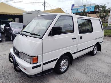 NISSAN VANETTE C22 SEMI PANEL 5SEAT DOUBLE AiRCoND