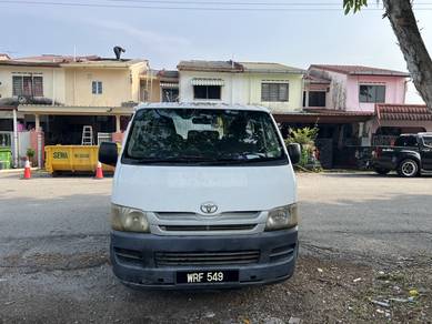Toyota Hiace in Kuantan, PHG