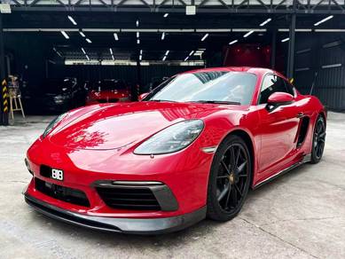 Porsche 718 CAYMAN in Sungai Besi, KUL