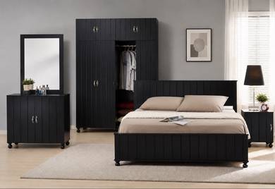 set bilik tidur utama
