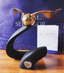 Harry Potter Limited Edition Golden Snitch Replica