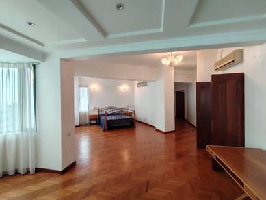 Condominium For Sale in Silverton