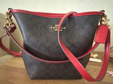Preloved coach sling bag