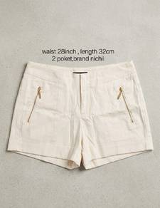 nichii white shorts Pants 