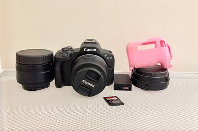 Canon R50