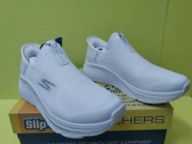 ITEM BARU_Kasut Slip On White Cokor size 39