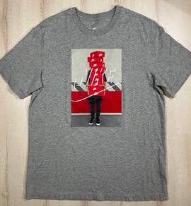 Nike Graphic Grey Tee #AH Used
