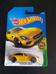 Hot Wheels '15 Mercedes-AMG GT Yellow