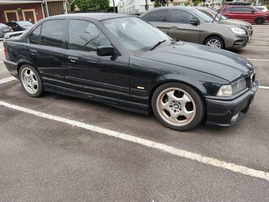BMW 328i 28i (CKD) in Johor Bahru, JHR
