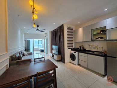 Condominium For Rent in Manhattan Suites @ ITCC