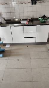 Kitchen cabinet