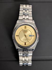 Vintage Seiko 5 Automatic Watch