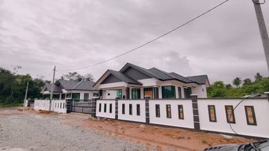 Bungalow House For Sale in Marang,TRG
