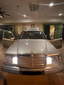 Mercedes Benz 200E in Aman Perdana, SGR