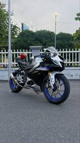 Yamaha R15