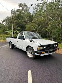 Nissan 720 G720HTU in Labis, JHR