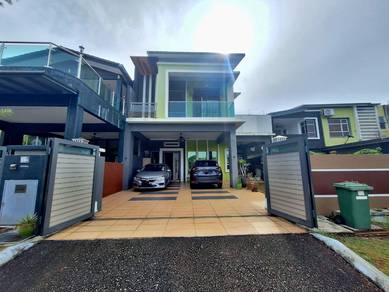 Semi-Detached House For Sale in Sikamat,NSN