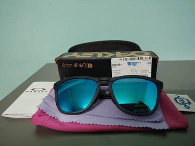 Oakley Frogskin