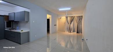 Condominium For Rent in Silk Residence