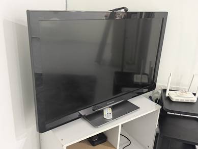 Panasonic VIERA 42” TV Model: TH-L42U30K