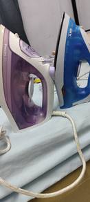 Philips 1000 Series 2000W Steam Iron DST1040/30