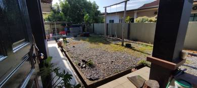 Semi-Detached House For Sale in Miri,SWK
