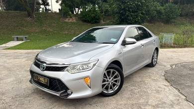 Toyota Camry HYBRID LUXURY in Kepong, KUL
