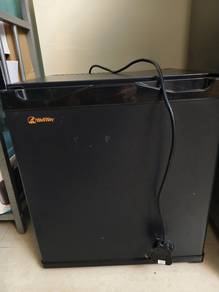 Wellway 25L Hotel Minibar - Solid Door Fridge