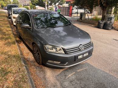 Volkswagen Passat TSI (CBU) in Setia Eco Park, SGR