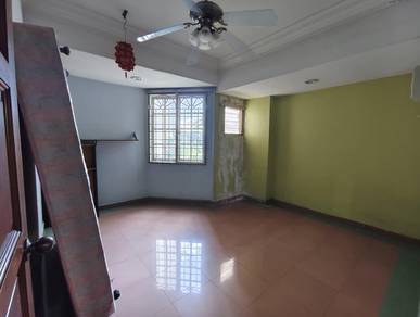 Condominium For Sale in Heritage Condominium