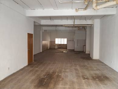 Shop lot For Sale in Seri Kembangan,SGR