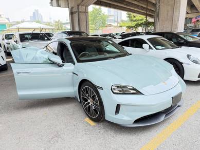 2024 Porsche Taycan -