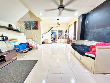 Townhouse For Sale in Seri Kembangan,SGR