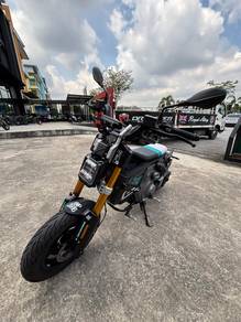 BMW CE 02