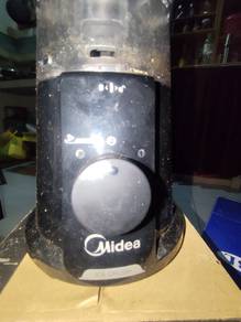 Blender jenama midea