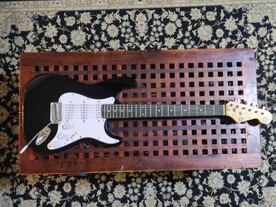 Electric Guitar BLW GLITZ MK II (With 2 Amplifier)