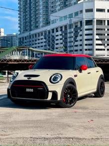 Mini Cooper S S (F55 LCI) in Salak Selatan, KUL
