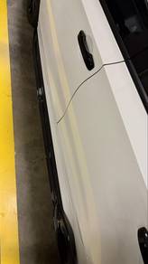 Honda Civic FE Gloss Black Side Skirt
